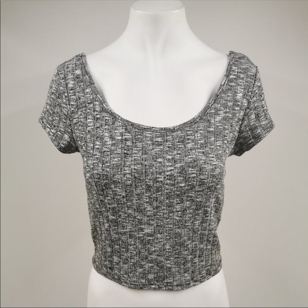 Super comfy stretch crop top in grey